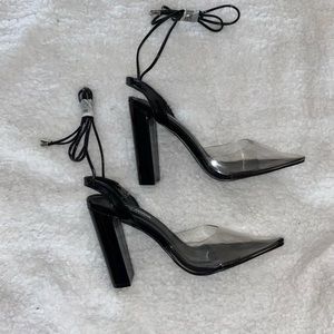 10/$25 Fashion Nova high heels size 6